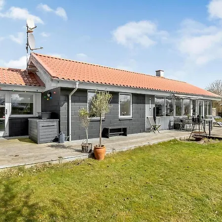 Beautiful In With Kitchen Holiday home Otterup